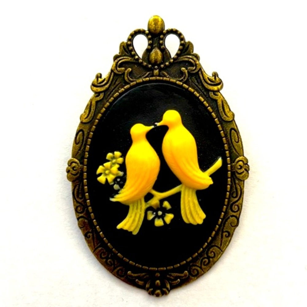 Black and Yellow Bird Cameo Pendant Brooch, NWT, Unworn, Handmade